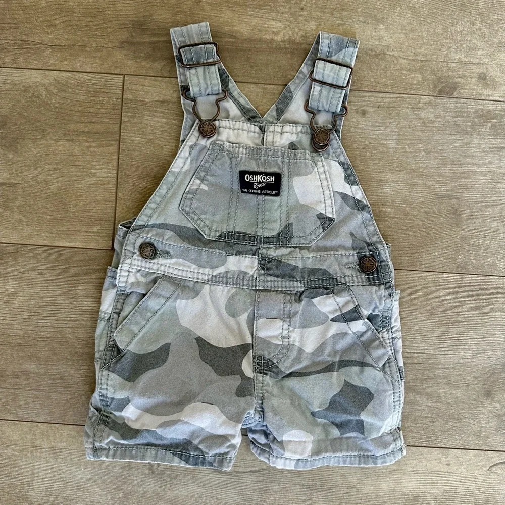 OshKosh B’gosh baby boy 6 month Gray Camo overalls Shortalls EUC